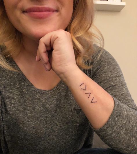 Small Tattoos For Diabetics, Highs And Lows Tattoo Mountain, I Am Greater Than My Highs And Lows Tattoo, I Am Greater Than My Highs And Lows, Type 1 Tattoo Ideas, T1d Tattoo, Tattoo Triangle, Health Tattoo, Aquarius Tattoo