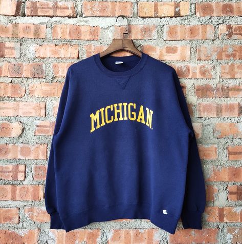 University Of Michigan, 로고 디자인, Vintage 90s, Michigan, Gender Neutral, University, Ships, Sweatshirts