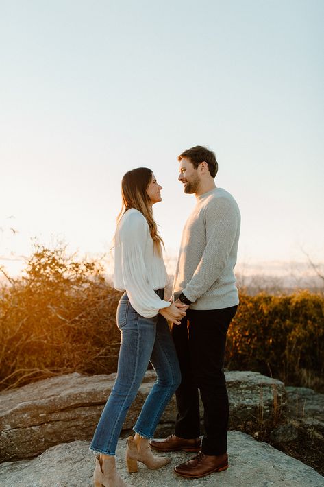 Fall Engagement Pictures Midsize, Mens Engagement Outfits Fall, Engagement Photo Fall Outfit Ideas, Holiday Picture Outfits Couple, Mid Size Engagement Outfits, Engagement Picture Nails Fall, Mens Fall Outfits For Pictures, Neutral Couple Outfits Fall, Casual Outfit Engagement Pictures