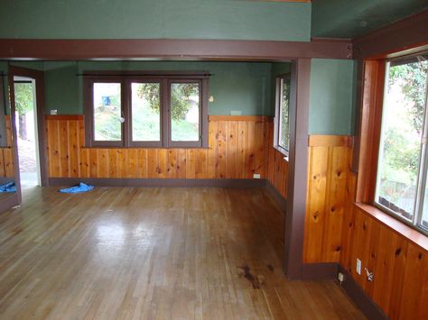 Knotty pine in a craftsman home? (floor, fireplace, color, plank) - House -remodeling, decorating, construction, energy use, kitchen, bathroom, bedroom, building, rooms - City-Data Forum Rustic Wainscoting Ideas Living Room, Honey Oak Wainscoting, Knotty Pine Wainscoting, Knotty Pine Walls Makeover, Pine Wainscoting, Cabin Furnishings, Floor Fireplace, Knotty Pine Paneling, Knotty Pine Walls