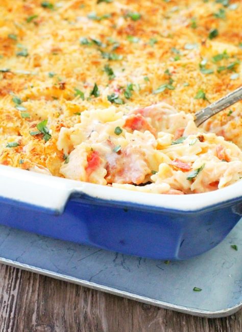 Kentucky Hot Brown Mac and Cheese by Foodtastic Mom Hot Brown Recipe Kentucky, Hot Brown Recipe, Chicken Macaroni And Cheese, Macaroni And Cheese Casserole, Kentucky Hot Brown, Chicken Macaroni, Kentucky Derby Party Food, Brown Recipe, Cheese Course