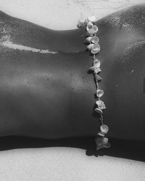 Frachella Aesthetic, My Lobster, Black And White Beach, Friends Instagram, Rock Chic, You Are, April 29, Black And White Aesthetic, Summer Black