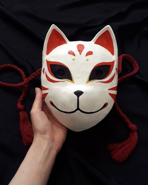 Kitsune Mask Full Face, Painted Mask Ideas, Kabuki Mask Design Female, Kitsune Mask Design, Mascara Kitsune, Mask From Paper, Japanese Kitsune Mask, Diy Paper Mache, Japanese Kitsune