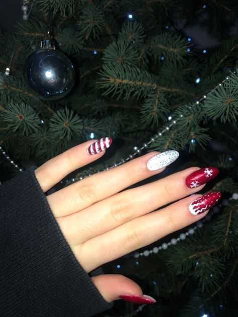 Insta: msm_nailss 🎄❤️✨ #xmas #nails #christmas #christmasnails #🎄 Xmas Nails Christmas, Nails Christmas, Xmas Nails, Christmas Nails, Nail Ideas, Nails, Christmas