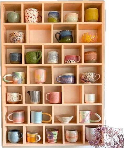 Coffee Mug Display, Mug Storage, Mug Display, Home Coffee Stations, Coffee Nook, Diy Mugs, Keramik Design, Coffee Corner, Dream House Decor