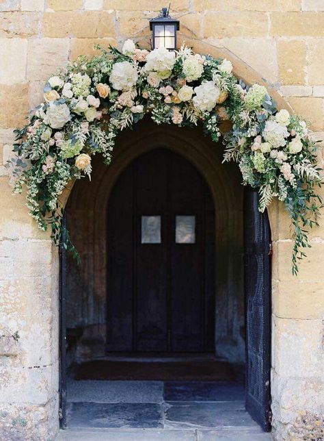 Wedding Magical, Wedding Church Decor, Church Wedding Flowers, Church Wedding Decorations, Flower Arch, Wedding Arch Flowers, Wedding Lanterns, Church Flowers, Have Inspiration