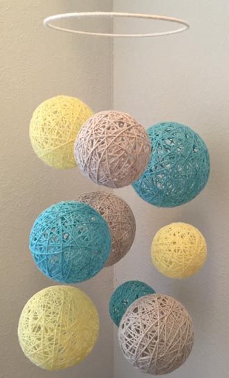 Yarn Chandelier, Yarn Balls, Handmade Market, Diy Chandelier, Yarn Ball, Crafts For Girls, Yellow Light, Diy Home Crafts, Pale Yellow