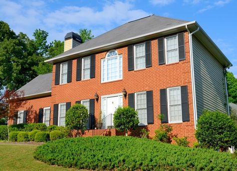 Red Brick Shutter Colors, Brick House White Shutters, Shutters For Red Brick House, Brick House Shutters, Shutter Colors For Red Brick, Shutters On Red Brick House, Red Brick Colonial House Exterior, Best Shutter Colors, Shutter Colors For Brick House