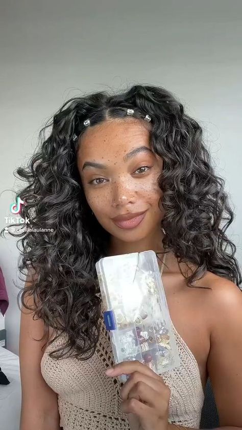 Curly Hair Beauty, Hairstyles Design, Mixed Curly Hair, Curly Hair Videos, Cute Curly Hairstyles, Hairstyles For Layered Hair, Curly Hair Styles Easy, Hairdos For Short Hair, Natural Curls Hairstyles