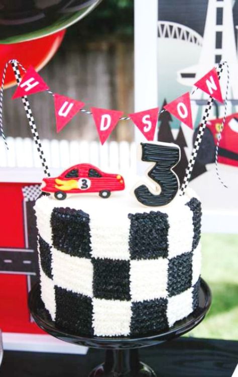 Racing Wallpaper, Race Car Cakes, 2nd Birthday Party For Boys, Car Birthday Party, Cars Birthday Cake, Hot Wheels Birthday, Car Birthday Theme, Race Car Birthday Party, Second Birthday Ideas