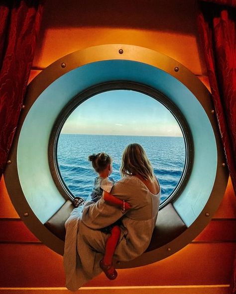 Disney Cruise Photography, Disney Cruise Aesthetic Pics, Disney Cruise Photo Ideas, Disney Cruise Aesthetic, Cruise Photoshoot, Disney Cruise Outfits, Disney Cruise Pictures, 1st Cruise, Cruise Pics