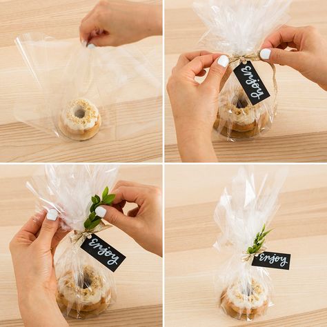 Bundt Cake Favors, Mini Bundt Cakes Packaging, Cake Wrapping Ideas, Mini Loaf Cakes, Bake Sale Packaging, Cake Favors, Maple Bourbon, Chilled Desserts, Mini Bundt