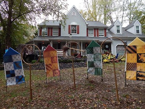 Harry Potter House Decor, Harry Potter Halloween Decorations, Home Halloween Costumes, Harry Potter Halloween Party, Outdoor Halloween Decor, Harry Potter House, Halloween Outside, Ellicott City Md, Halloween Decor Ideas