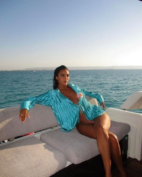 Sandra Shehab, Mode Hippie, Vacation Mood, Vacay Outfits, On A Boat, Island Girl, Summer Pictures, Vacation Outfits, Summer Aesthetic