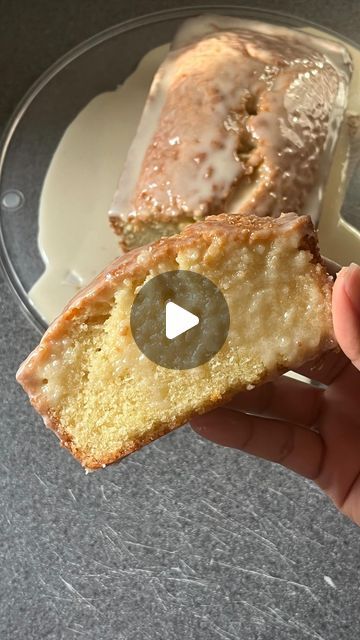 Vanilla Bean Pound Cake, How Much Batter Per Cake Pan, Simple Vanilla Cake Recipe With Oil, Basic Vanilla Cake Recipe With Oil, Amount Of Batter For Cake Pans, Easy Pound Cake, Vanilla Pound Cake, Oven Temperature, Tea Time Party