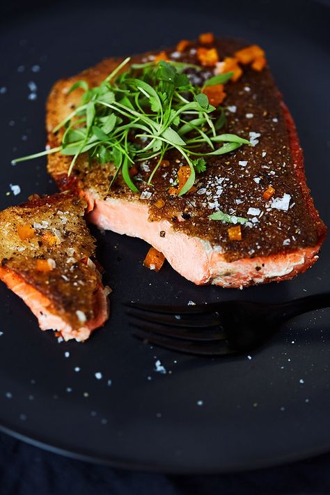 6-Minute Crispy Skin Cast Iron Salmon - Tasty Yummies Crispy Skin Salmon Cast Iron, Cast Iron Salmon, Crispy Skin Salmon, Hard Cooked Eggs, Skillet Recipes, Cast Iron Skillet Recipes, Food Aesthetics, Fish Fry, Salmon Filet