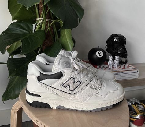 ig: taylumley New Balance 550 Outfit, Balance Outfit, New Balance Outfit, Balance 550, London Shopping, Cute Sneakers, Shoe Inspo, Swag Shoes, Cool Fits