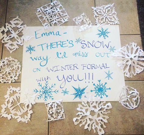 Winter Poster Dance, Winter Ball Sign Ideas, Winter Homecoming Decorations, How To Ask A Guy To Winter Formal, Christmas Dance Proposal Ideas, Snowball Sign Ideas, Winters Response Poster, Winter Hoco Proposals, Winter Dance Responses