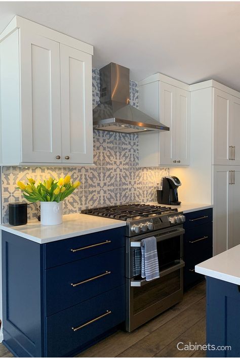 Modern Farmhouse Kitchen with Alabaster and Naval Shaker Cabinets - Cabinets.com Blue And White Kitchen Cabinets, Modern Farmhouse Kitchen, Blue Kitchen Cabinets, Blue Cabinets, Shaker Cabinets, Dark Cabinets, Kitchen Cabinet Colors, Kitchen Inspiration Design, Modern Farmhouse Kitchens