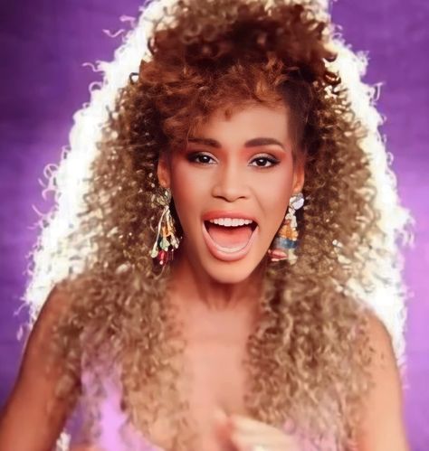 I Want To Dance With Somebody Whitney Houston, Whitney Houston I Wanna Dance, Whitney Houston 80s, 80s Hair And Makeup, Whitney Houston Young, Music Addict, 80s Fancy Dress, Hollywood Aesthetic, Very Important Person