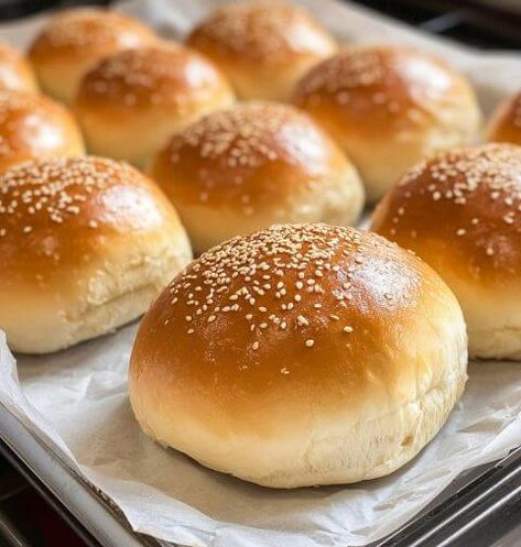 Leftover Hamburger Buns, Leftover Buns, Slow Cooker Salisbury Steak, Juicy Burger, Onion Burger, Gluten Free Buns, Bread And Butter Pudding, Broccoli Cheddar Soup, Noodle Soup Recipes