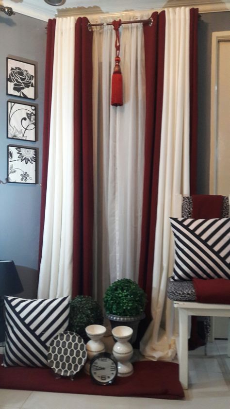 Maroon And White Bedroom Ideas, Maroon Curtains Bedroom, Maroon And White Bedroom, Maroon Curtains Living Room, Maroon Room Ideas, Grommets Curtains, Red Curtains Living Room, Maroon Room, Maroon Curtains