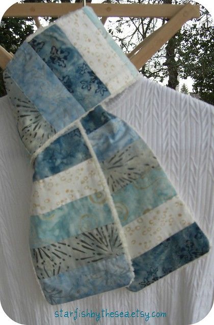 Boro Scarf, Sewing Scarves, Diy Shawl, Quilted Clothing, Patchwork Scarf, Quilted Potholders, Scarf Tutorial, Upcycled Bag, Fabric Scarf