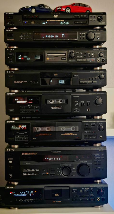 Facebook Spider Nest, Hifi Music System, Sony Design, World Trade Center Nyc, Sw Radio, Cassette Tape Recorder, Sony Electronics, Retro Tech, Hi Fi System