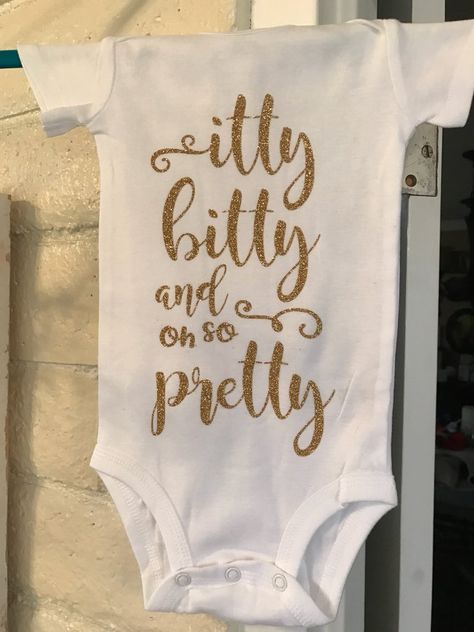 Cute Onesie Ideas, Baby Girl Onsie Designs, Onsies Ideas, Onesie Ideas, Winnie The Pooh Honey, Cricut Baby