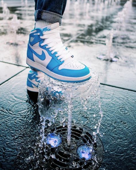 Jordan 1 Aesthetic, Air Jordan 1 Blue, Eric Koston, Jordan 1 Blue, Nike Off White, Herren Style, Rare Sneakers, Air Jordan Sneakers, High Sneakers