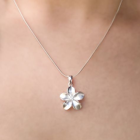 This neckless is make from 925 Sterling Silver Silver Flower Necklaces, Silver Flower Jewelry, Flower Necklace Silver, Sterling Silver Flower Necklace, Flower Necklaces, Silver Flower Necklace, Necklace Flower, Prom Jewelry, Dope Jewelry