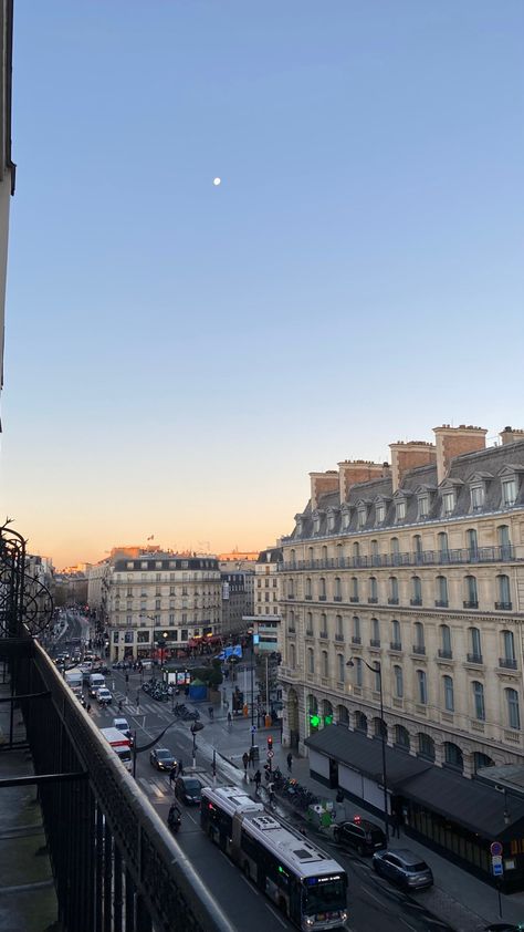 paris in the morning Paris Morning View, Paris In The Morning, Paris Morning Aesthetic, Paris Morning, Morning In Paris, Paris Sunset, Paris Travel Photography, Europe 2024, Parisienne Chic