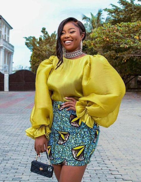 Smart and Classy Ways to Style Organza Blouse With Ankara Skirt. - Stylish Naija Ankara Skirt Styles, Trendy Ankara Styles, Ankara Skirt And Blouse, Ankara Dress Styles, Short African Dresses, Best African Dresses, African Fashion Skirts, Afrikaanse Mode, Ankara Skirt