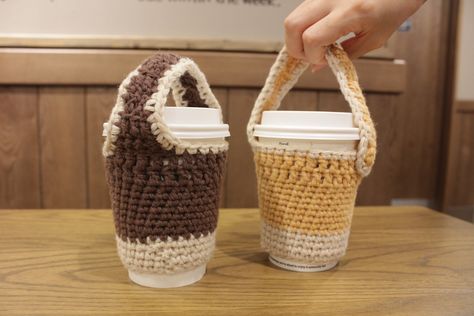 Cup Holder Pattern, Cup Holder Crochet, To Go Coffee, Crochet Water Bottle Holder, To Go Coffee Cups, Coffee Holder, Coffee Cup Holder, Crochet Cozy, Cup Sleeve