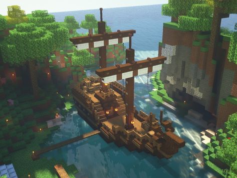 Minecraft Shipyard, Minecraft Boat Ideas, Ship Minecraft, Minecraft Ship Ideas, Minecraft Medieval Boat, Boat In Minecraft, Boats In Minecraft, Minecraft Pirate Builds, Minecraft Boat