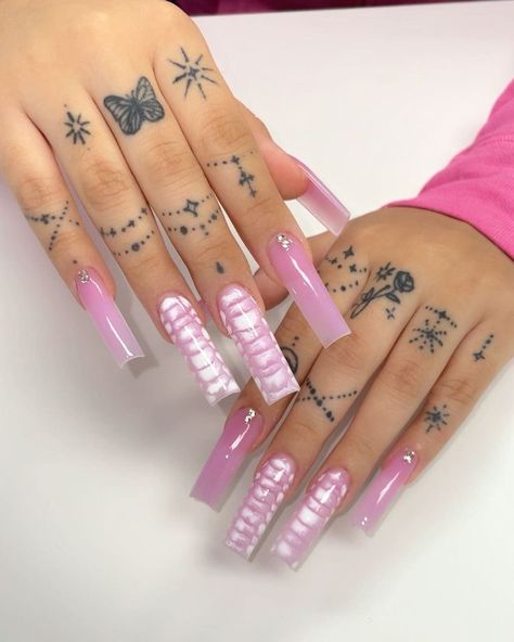 Snake Skin Nails, Girly Tingz, Word Tattoo, Hand And Finger Tattoos, Pretty Hand Tattoos, Long Acrylic Nail Designs, Tattoos For Black Skin, Lavender Nails, Colored Acrylic Nails