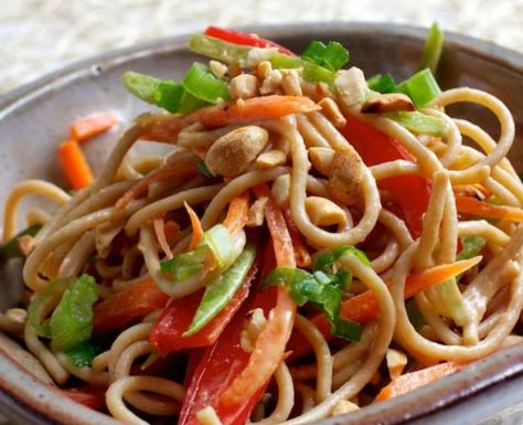 Ellie Krieger Recipes, Asian Noodle Bowl, Cold Sesame Noodles, Whole Wheat Spaghetti, Sesame Noodles, Peanut Dressing, Asian Noodle, Thai Cooking, Colorful Vegetables