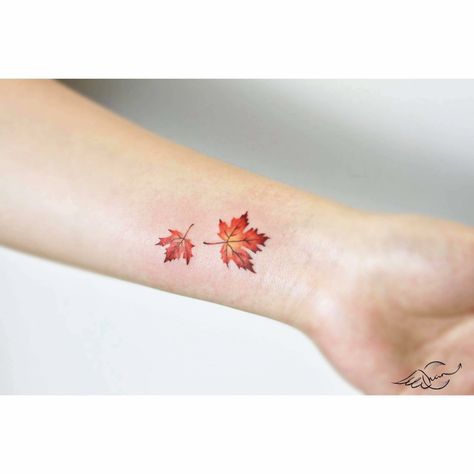 Fall Leaf Tattoo, Maple Leaf Tattoos, Fall Leaves Tattoo, Purple Tattoos, Autumn Tattoo, Leaf Tattoo, Beautiful Flower Tattoos, Hip Tattoos Women, Bff Tattoos