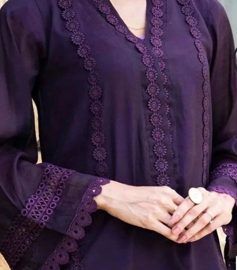 Stylish Kurtis Design, Lace Dress Design, Latest Dress Design, Neck Designs For Suits, Trendy Shirt Designs, Kurti Embroidery Design, Dress Design Patterns, Sleeves Designs For Dresses, Simple Pakistani Dresses