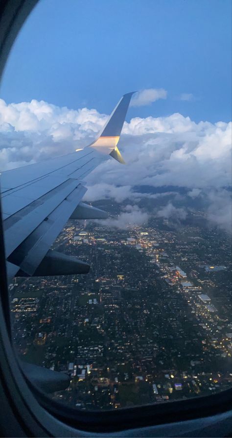 Aeroplane Window View Aesthetic, Photo From Plane Window, Airplane Window Wallpaper, Air Plain Window View, Aeroplane Window View, Plane Background, Plane Window Aesthetic, Plane View, Window View Night