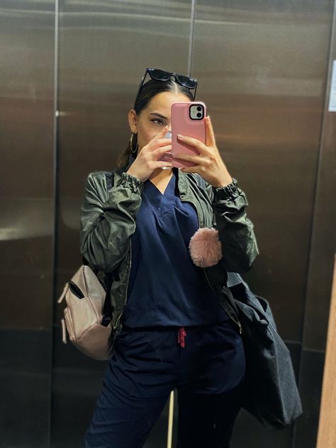 Travel Nurse Aesthetic, Scrubs Aesthetic, Medicine Illustration, Chicago Living, Job Goals, Medical School Life, Nurse Aesthetic, Dream Jobs, Medical School Motivation