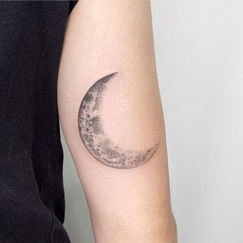 Crescent Moon Shaded Tattoo, Filled In Moon Tattoo, Moon Tattoo And Stars, Big Crescent Moon Tattoo, Stipple Moon Tattoo, Wanning Moon Tattoo, Moon Shading Tattoo, Sketch Moon Tattoo, Black And White Moon Tattoo