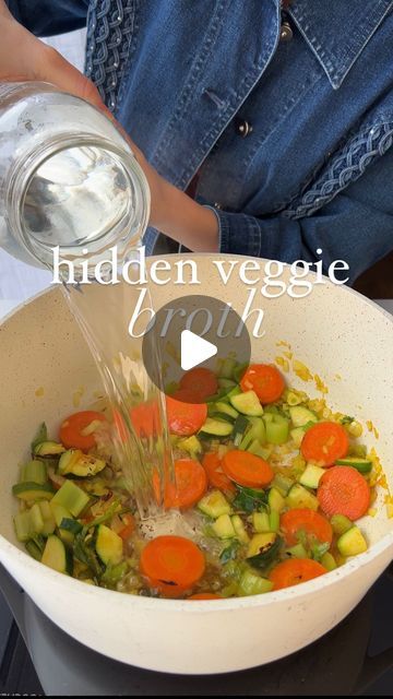 Carleigh Bodrug on Instagram: "SNEAKY VEG EP 15 - Hidden Veggie Broth. 🤫🥕The recipe for this delicious broth is now posted at plantyou dot com. It’s great for sipping, as a soup base, or for cooking starches like rice and pasta. . #recipe #vegan #veganrecipe #plantbased #plantbaseddiet #soup #souprecipe #broth #brothrecipe #veggiebroth #easyrecipe #simplerecipe #healthy #healthyrecipe #healthydiet #healthyeating" Vegetable Broth Recipe, Soup For Babies, Recipes With Vegetable Broth, Vegan Plan, Homemade Vegetable Broth, Veggie Broth, Veg Soup, Plant Based Cookbook, Hidden Veggies