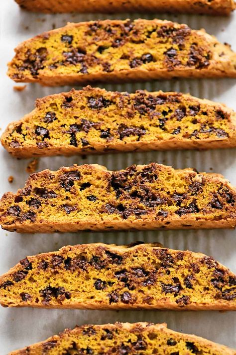 Chocolate Chip Biscotti Recipe, Pumpkin Biscotti, Dairy Free Treats, Italian Bakery, Biscotti Recipe, Big Breakfast, Baked Cookies, Twice Baked, Pumpkin Chocolate Chips