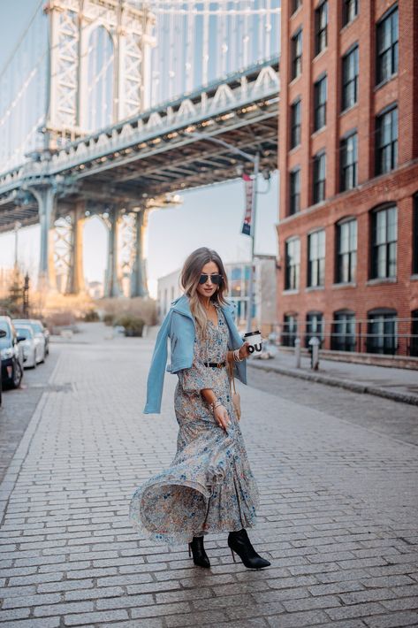 https://pardonmuah.com/floral-maxi-dress-and-a-color-im-incorporating-for-spring/ Floral Dress Outfits, Look Boho Chic, Look Adidas, Skandinavian Fashion, Maxi Dress Outfit, Maxi Dresses Fall, Boho Chic Outfits, Looks Street Style, Dress Outfit