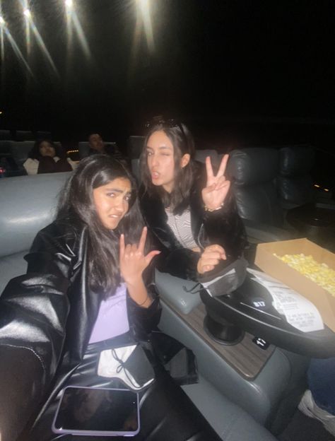 Movie Theater With Friends Aesthetic, Pictures In Movie Theatre, Movie Theater Photoshoot With Friends, At The Movies Pictures, Movie Theater Pic Ideas, Movie Theater Aesthetic Pics, Bff Movie Theater Pics, Movie Date With Friends, Movie Theatre Aesthetic Friends