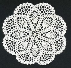 These 10 Beautiful And Free Crochet Doily Patterns Are Sure To Delight You And All Your Guests - Knit And Crochet Daily Doilies Crafts, Free Crochet Doily Patterns, Crochet Dollies, Pineapple Crochet, Crochet Doily Patterns, Crochet Mandala, Crochet Motifs, Lace Doilies, Crochet Doily