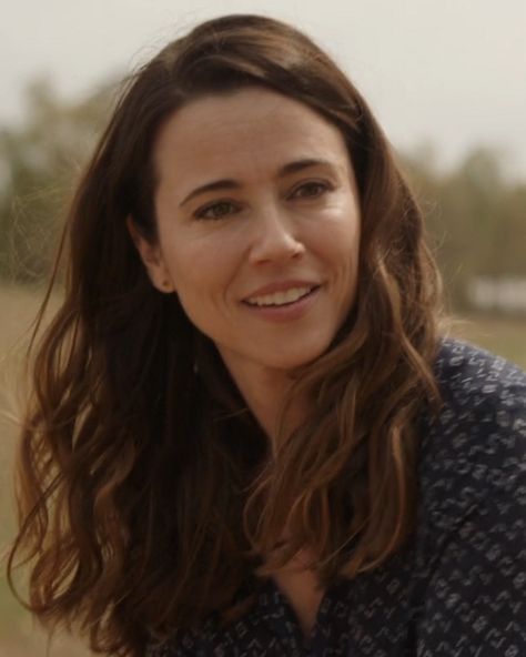 Laura Barton, Barton Marvel, Linda Cardellini, New Avengers, Avengers Age, Nick Fury, Clint Barton, Age Of Ultron, Natasha Romanoff