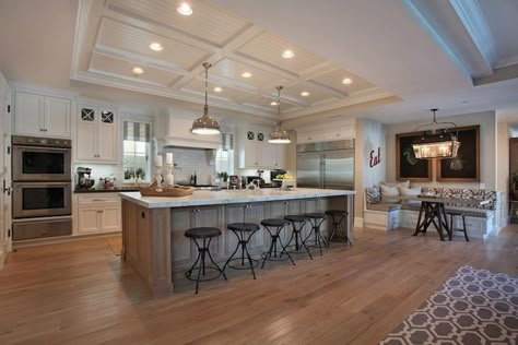 Huge U-Shaped Kitchen Kitchen Layouts With Island, Kitchen Island Bench, Remodel Diy, Real Estat, U Shaped Kitchen, Kitchen Island With Seating, Kitchen Designs Layout, Island With Seating, All About