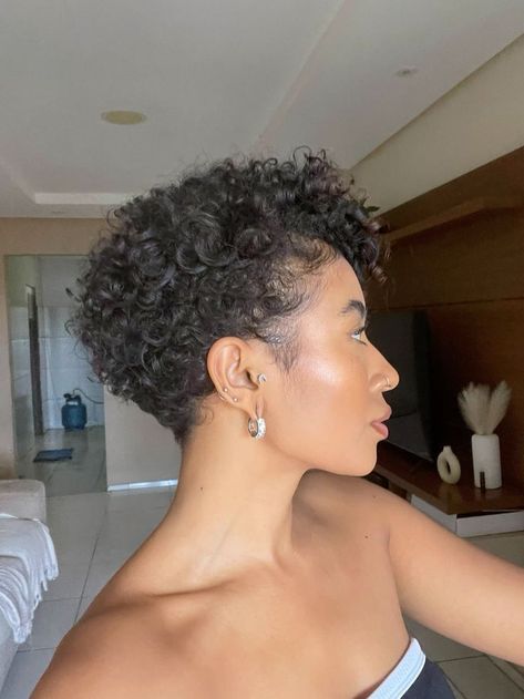 short hairstyles for 3c curly hair Short Curly Hair Updo For Wedding, Curly Short Hair Korean, Hair Korean Style Short, Style Curly Short Hair, Short Curly Hairstyles For Prom, Curly Hairstyles Men Short, Short Curly Hairstyles For Wedding, Short Curly Hair Girl, Short Curly Hairstyles Updo